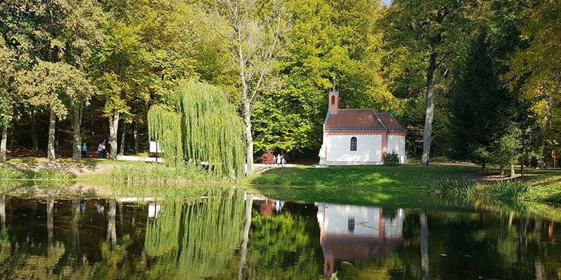 Szent-kút (Borostyán-kút) - Bakonybél Szent-kút (Borostyán-kút) - Bakonybél